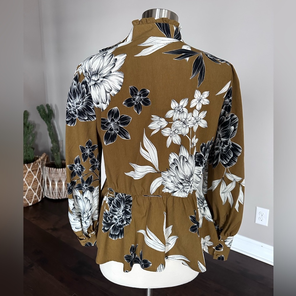 Who What Wear x Target Asymmetrical Button Peplum Blouse Brown Mustard Floral LG - Picture 7 of 11